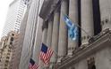 Αρωμα Ελλάδας στη Wall Street: Γιατί κυμάτιζε στο Χρηματιστήριο της Νέας Υόρκης η ελληνική σημαία;