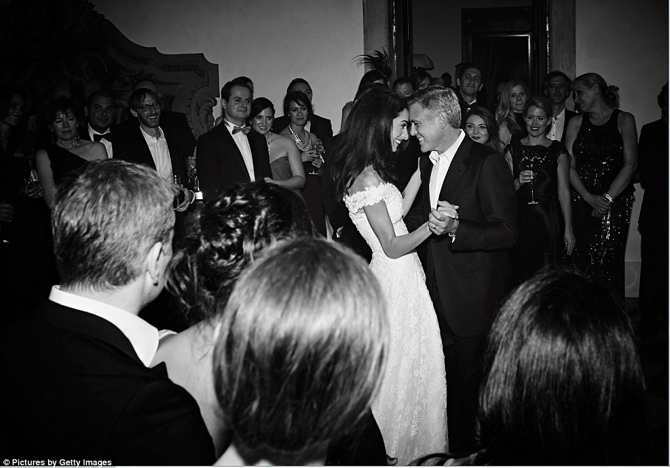 Κυκλοφόρησαν στο Διαδίκτυο αδημοσίευτες φωτογραφίες από τον γάμο Κλούνει-Αλαμουντίν [photos] - Φωτογραφία 2