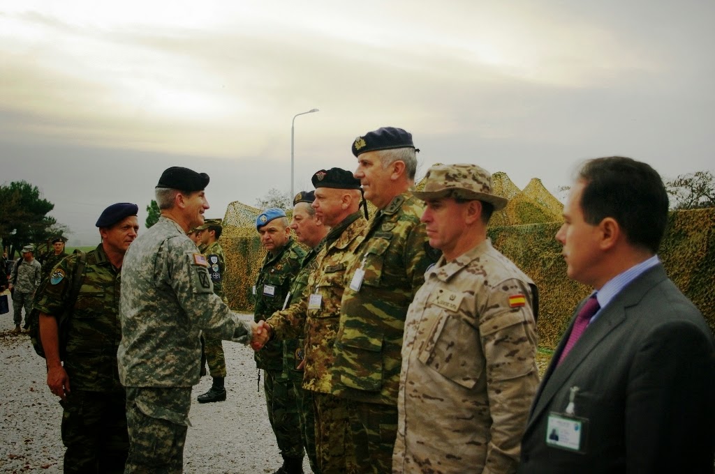 Επίσκεψη Διοικητή Διοίκησης Χερσαίων Δυνάμεων του ΝΑΤΟ στο Γ΄ΣΣ/NRDC-GR - Φωτογραφία 2