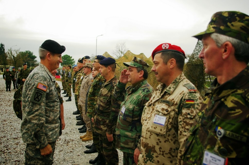 Επίσκεψη Διοικητή Διοίκησης Χερσαίων Δυνάμεων του ΝΑΤΟ στο Γ΄ΣΣ/NRDC-GR - Φωτογραφία 3