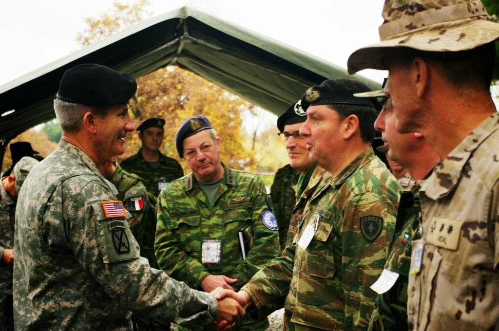 Επίσκεψη Διοικητή Διοίκησης Χερσαίων Δυνάμεων του ΝΑΤΟ στο Γ΄ΣΣ/NRDC-GR - Φωτογραφία 6