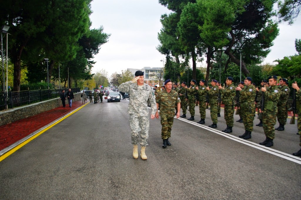 Επίσκεψη Διοικητή Διοίκησης Χερσαίων Δυνάμεων του ΝΑΤΟ στο Γ΄ΣΣ/NRDC-GR - Φωτογραφία 8