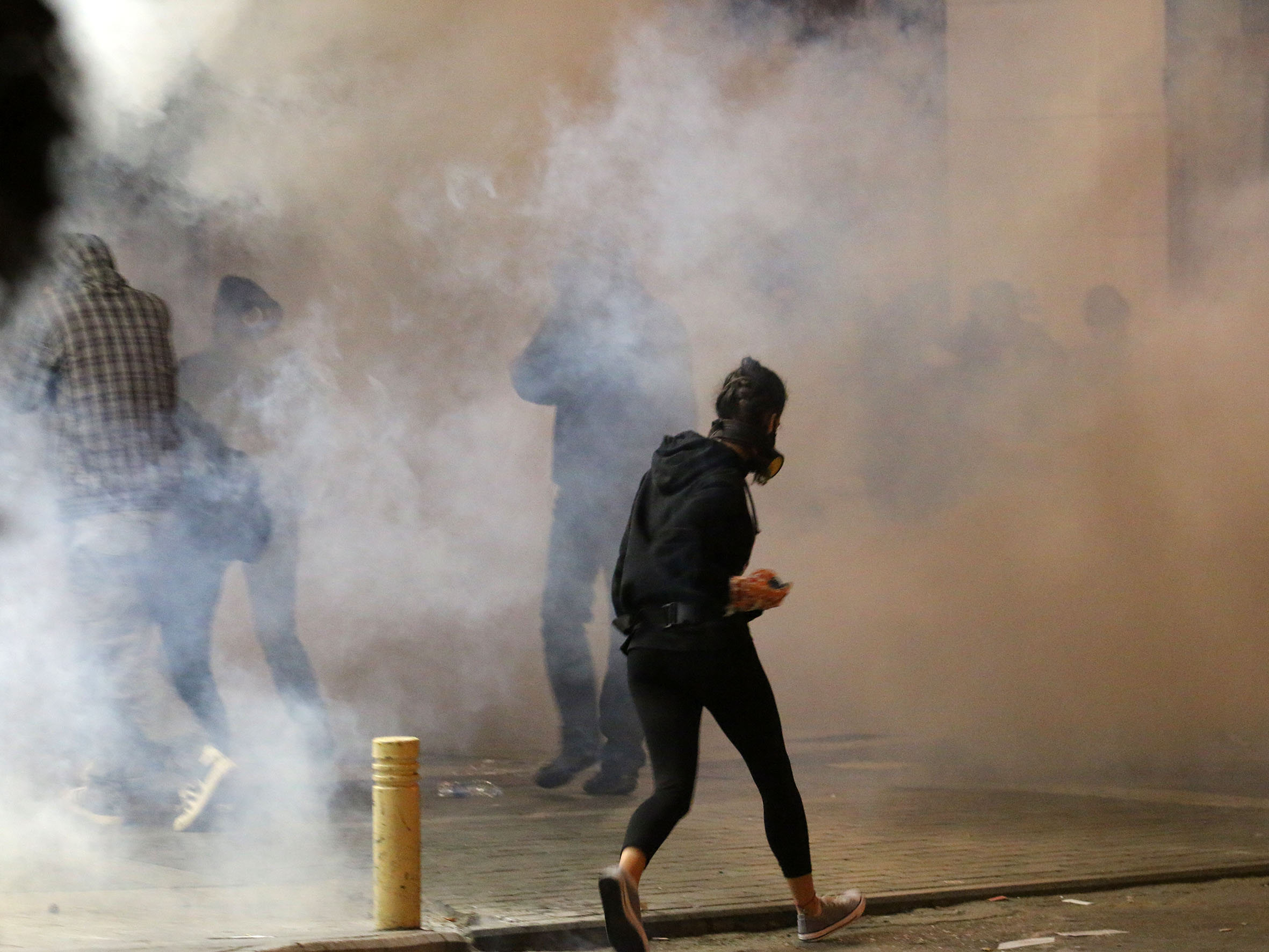 Ένταση στο κέντρο του Ηρακλείου – Αντιεξουσιαστές εναντίον ΜΑΤ [video + photos] - Φωτογραφία 6