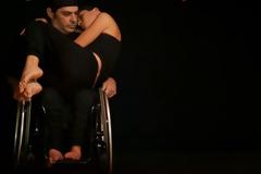 Μάθημα δύναμης ψυχής από ανάπηρους χορευτές στη Ρόδο