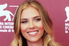 Η Scarlett Johansson ξύρισε τo κεφάλι της!