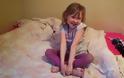 Ξεκαρδιστικό: Δείτε πώς αντιδρά αυτό το κοριτσάκι όταν παίρνει το δώρο γενεθλίων της [video]