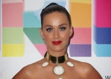 Η Katy Perry «ξαναχτυπά» με το πιο it-colour της σεζόν στα μαλλιά της! - Φωτογραφία 1
