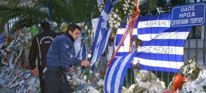 Δείτε το συγκλονιστικό βίντεο: Αυτοί οι νεκροί ξεχάστηκαν γιατί ήταν...Αστυνομικοί! [video] - Φωτογραφία 2