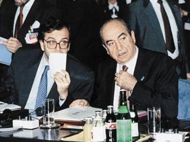 24 χρόνια γερμανικές αποζημιώσεις: Τί υποστήριζαν το 1990 στη Βουλή; - Φωτογραφία 1