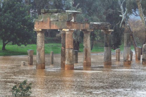 ΧΑΟΣ στην Βραυρώνα - Πλημμύρισε μέχρι και ο ναός της Αρτέμιδος - Δείτε φωτογραφίες ΣΟΚ [Photos] - Φωτογραφία 3