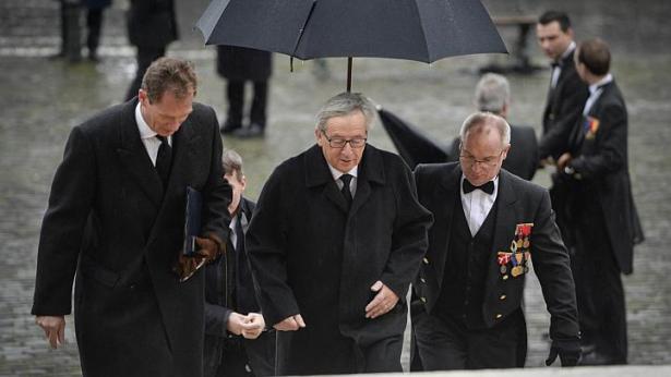 Με συγκίνηση και άφθονη μουσική το Βέλγιο αποχαιρέτισε την κοσμαγάπητη βασίλισσα Φαμπιόλα! [photos] - Φωτογραφία 14