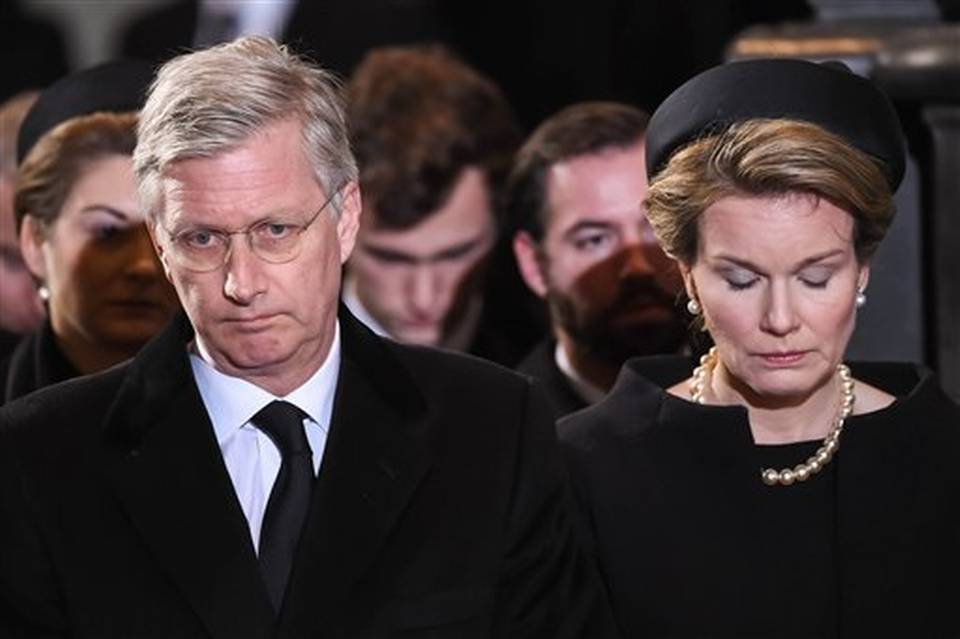 Με συγκίνηση και άφθονη μουσική το Βέλγιο αποχαιρέτισε την κοσμαγάπητη βασίλισσα Φαμπιόλα! [photos] - Φωτογραφία 5