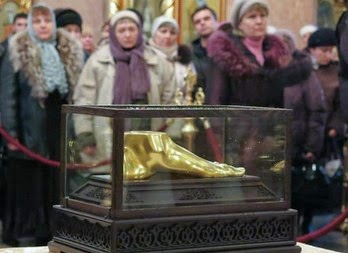 Λείψανο του Αποστόλου Ανδρέα προσφέρθηκε σε εκκλησία του μαρτυρικού Ντόνετσκ [photos] - Φωτογραφία 1