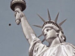 Μια παράξενη μαύρη ΑΜΟΡΦΗ μάζα στο Άγαλμα της Ελευθερίας! [video] - Φωτογραφία 1
