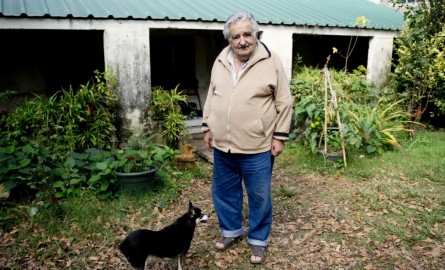 Αποχαιρετισμός στον “πρόεδρο των φτωχών” Jose Munica - Φωτογραφία 1