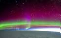 Συγκλονιστικές εικόνες: Το Βόρειο Σέλας από το Διεθνή Διαστημικό Σταθμό...[video]