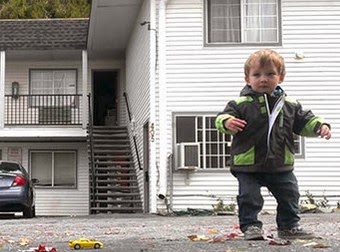 ΔΕΝ ΥΠΑΡΧΕΙ: Αγοράκι 2 ετών χορεύει Dubstep και τρελαίνει κόσμο! [Video] - Φωτογραφία 1