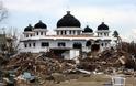Η Ινδονησία 10 χρόνια μετά το καταστροφικό τσουνάμι [photos] - Φωτογραφία 10