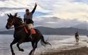 Horse Surfing: Ένα νέο άθλημα στη Ναύπακτο - Φωτογραφία 11