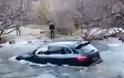 Οδηγός προσπαθεί να περάσει ποτάμι με το τζιπ του αλλά.. αλλο Καγιάκ, άλλο Καγιέν - Δείτε το video