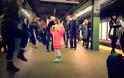 Ο χορός της μικρής στο μετρό έγινε viral με 1,3 εκατ. κλικ! [video]