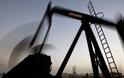 «Δεν χρειάζεται να μειώσει την παραγωγή πετρελαίου ο ΟΠΕΚ»