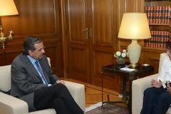 Le Monde: «Ο Σαμαράς μπορεί να προτείνει Δαμανάκη στον 3ο γύρο»