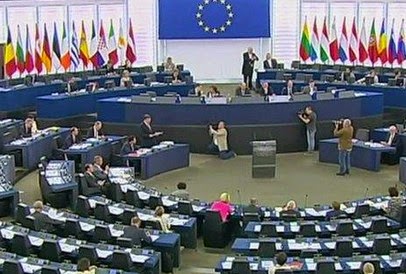 ΕΚ: Να μοιραστούν την ευθύνη για το μεταναστευτικό οι χώρες της Ε.Ε. - Φωτογραφία 1