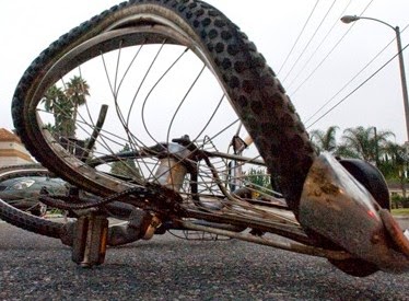 Κατερίνη: Βρέθηκε νεκρός ποδηλάτης στην άκρη του δρόμου - Φωτογραφία 1