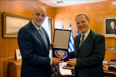 Συνάντηση ΥΕΘΑ Νίκου Δένδια με Πρέσβη του Καναδά
