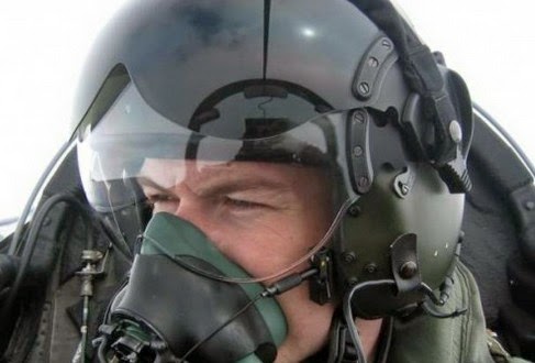 Πιλότος - σαμουράι της RAF άντρας της χρονιάς! [video] - Φωτογραφία 1