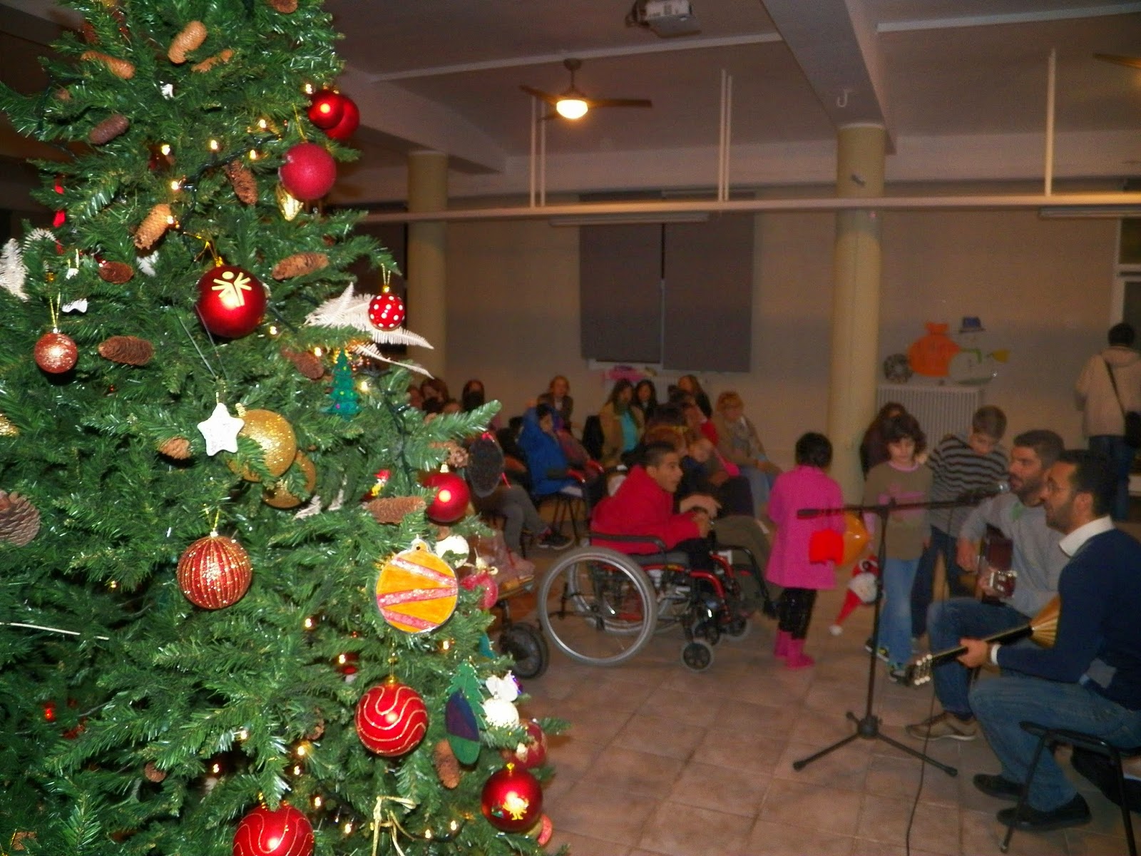 Πραγματοποιήθηκε η Εορτή των Χριστουγέννων για το έτος 2014, της Κατηχητικής Συνάξεως του Ιδρύματος Κ.Α.Α.Π. Βούλας - Φωτογραφία 3