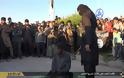 Εικόνες φρίκης από τη Συρία: Τζιχαντιστές σταυρώνουν και ακρωτηριάζουν σε δημόσια θέα - Φωτογραφία 8