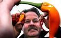 Η πιο καυτερή πιπεριά του κόσμου είναι από ... [photos] - Φωτογραφία 3