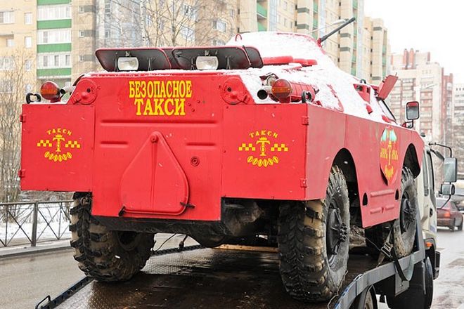Τεθωρακισμένα ταξί στους δρόμους της Αγίας Πετρούπολης(ΦΩΤΟ) - Φωτογραφία 3