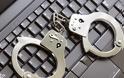 Αστυνομικός κινδυνεύει με φυλάκιση για σχόλια στο facebook