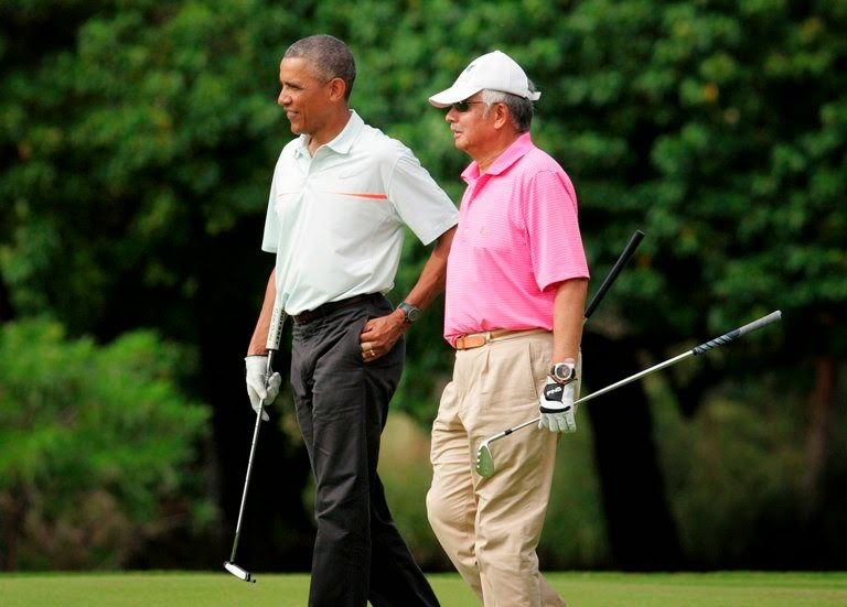 Η Μαλαισία βούλιαζε και ο πρωθυπουργός της έπαιζε γκολφ - Φωτογραφία 1