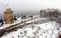 Χιονίζει και στο κέντρο της Θεσσαλονίκης!