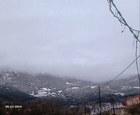 Αχαΐα: Χιονίζει ασταμάτητα στα Καλάβρυτα - Το στρώνει σε Αργυρά και Σελλά - Πάγωσε η Πάτρα - Κλειστό το Ρίο Αντίρριο - Φωτογραφία 4