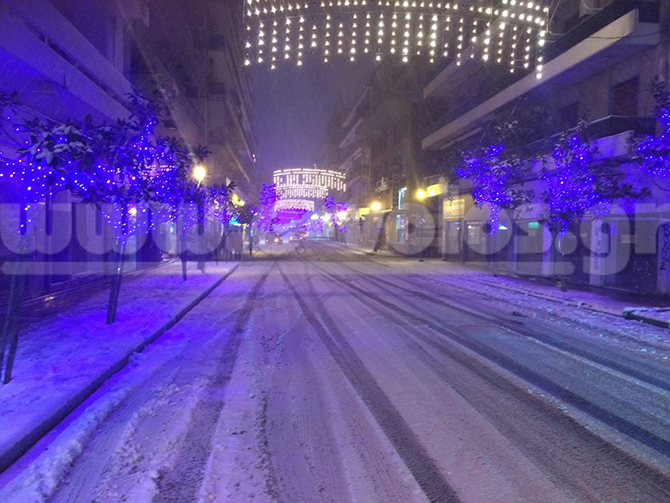 Ολονύχτιο θρίλερ για να μην παγώσουν Βόλος και Μαγνησία [Photos] - Φωτογραφία 2