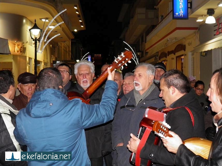 Αναβιώνοντας το έθιμο της κολόνιας στο Λιθόστρωτο - Φωτογραφία 16