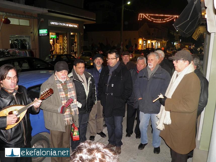 Αναβιώνοντας το έθιμο της κολόνιας στο Λιθόστρωτο - Φωτογραφία 5