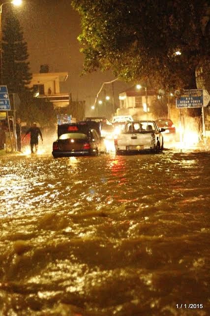 Εικόνες χάους από την κακοκαιρία στα Χανιά... [photos] - Φωτογραφία 19