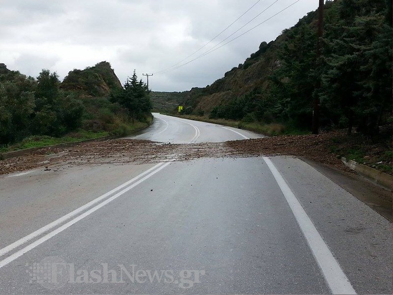 Εικόνες χάους από την κακοκαιρία στα Χανιά... [photos] - Φωτογραφία 3