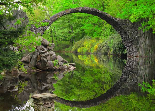 Η εκπληκτικής ομορφιάς γέφυρα Rakotzbrücke! [photos] - Φωτογραφία 10