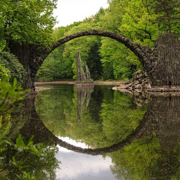 Η εκπληκτικής ομορφιάς γέφυρα Rakotzbrücke! [photos] - Φωτογραφία 3