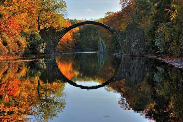 Η εκπληκτικής ομορφιάς γέφυρα Rakotzbrücke! [photos] - Φωτογραφία 5