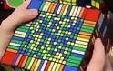 ΔΕΝ ΥΠΑΡΧΕΙ Ο ΤΥΠΟΣ: ΈΛΥΣΕ τον μεγαλύτερο κύβο του Rubik...Δείτε σε πόσες ώρες! [video]