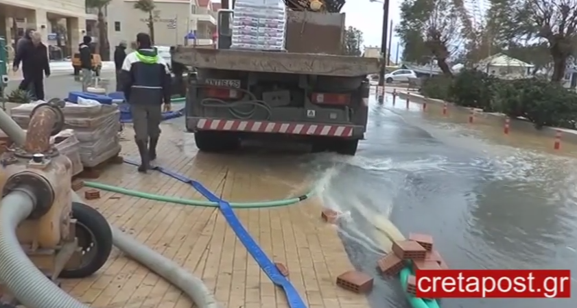 Εικόνες χάους και απελπισίας: Τα Χανιά μετρούν τις πληγές τους από την κακοκαιρία [photos] - Φωτογραφία 9