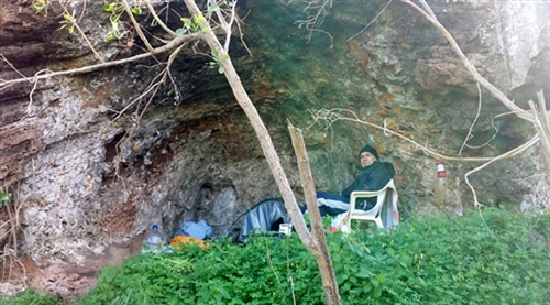 Αστεγος έχει βρει καταφύγιο σε σπηλιά στην παραλιακή λεωφόρο του Ηρακλείου-Ιστορίες πόνου συμπολιτών μας - Φωτογραφία 3